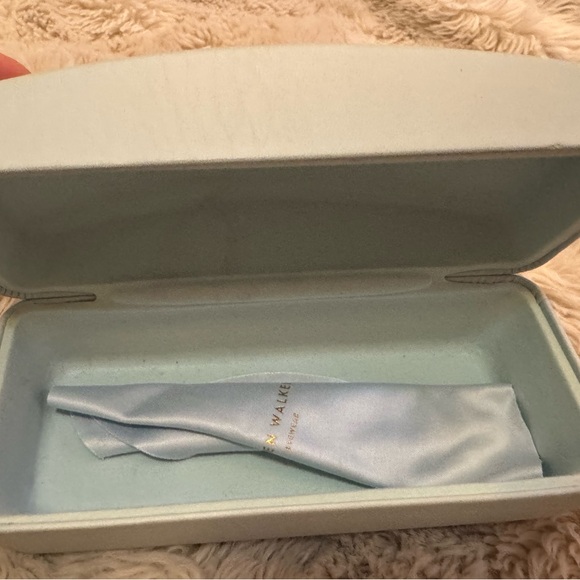 Tortoise Shell Sunglasses - Picture 5 of 5